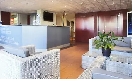 Hotel Kyriad Toulon Est Hyeres La Garde