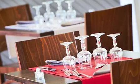Kyriad Toulon Est Hyeres 酒店