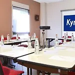 Kyriad Toulon Est Hyeres Hotel 2*