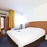 Hotel Kyriad Toulon Est Hyeres