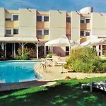 Hotel Kyriad Toulon Est Hyeres 2*