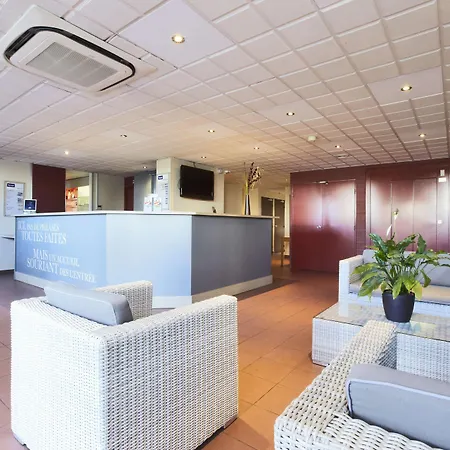 Hotel Kyriad Toulon Est Hyeres 2*