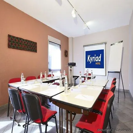 Kyriad Toulon Est Hyeres 2*