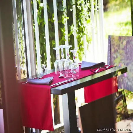 Kyriad Toulon Est Hyeres Hotel 2*
